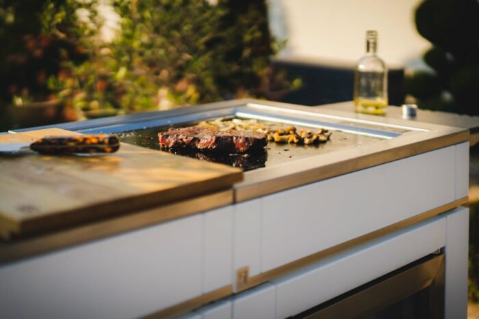 Flambierbar.de by Röckl Küchen - Die Magie einer Outdoorküche erleben